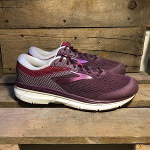 Brooks Dyad 10